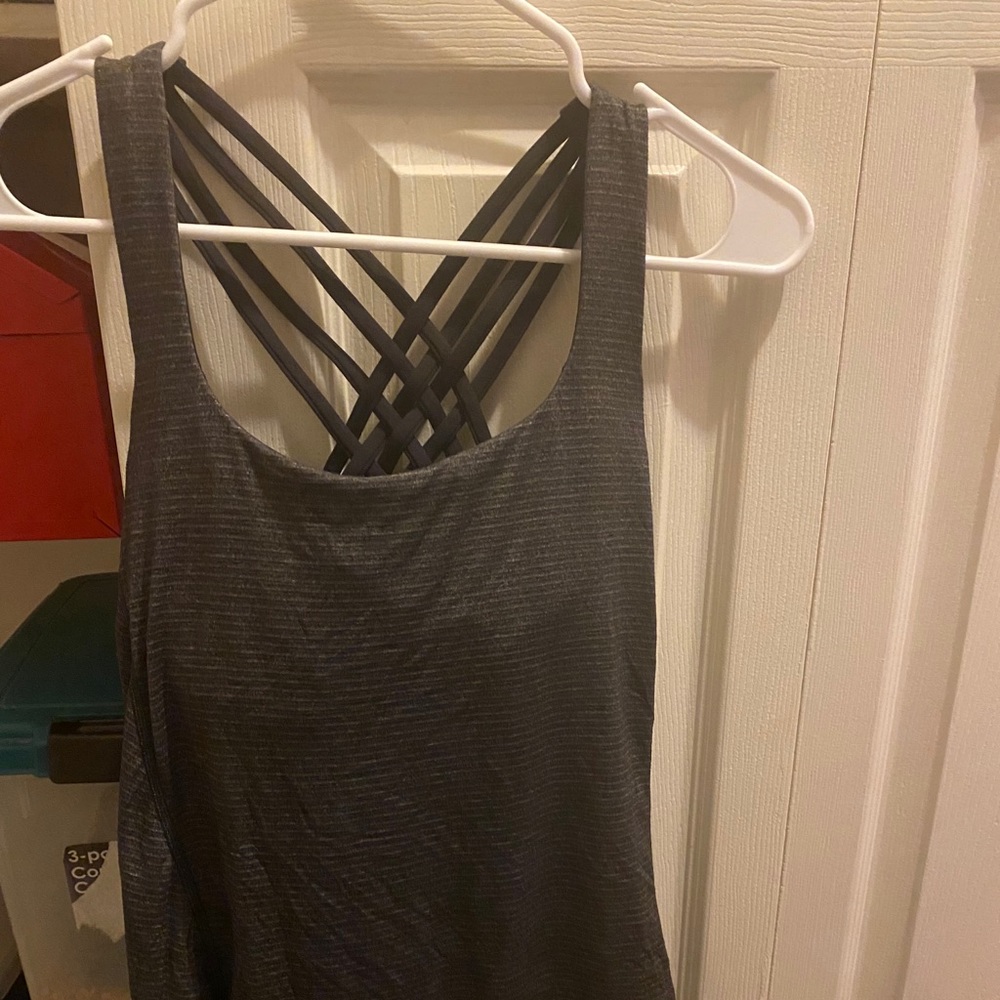 Lululemon tank built in bra 6